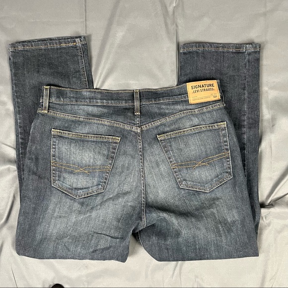 Levi’s Signature Athletic | 34 Waist - Picture 4 of 5